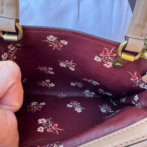 Coach Rogue Bag 25 In Signature Leather With Floral Bow Print Interior - Picture 12 of 16